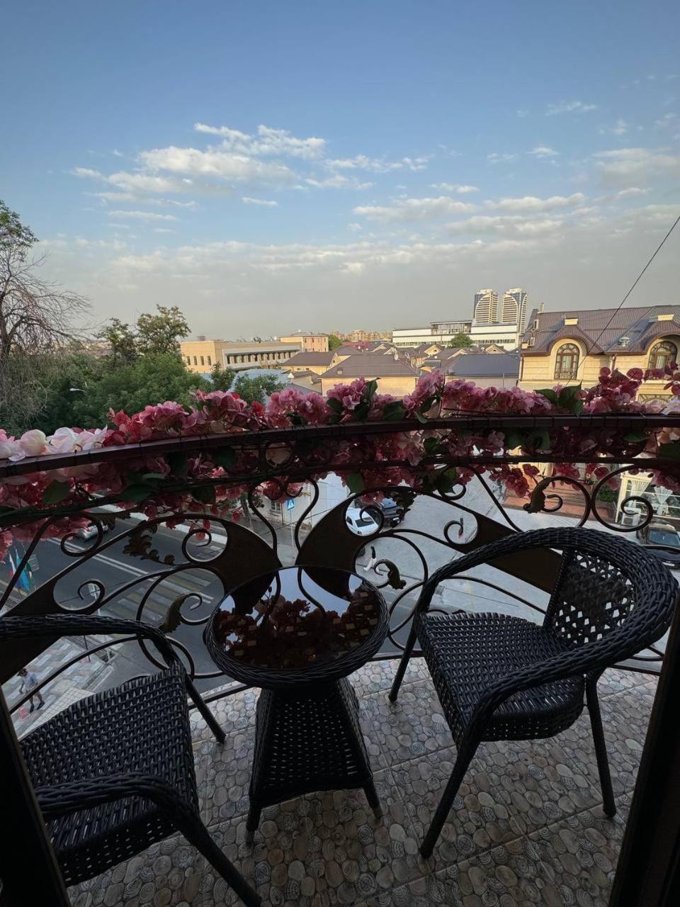 Meros Boutique Hotel Tashkent Bagian luar foto